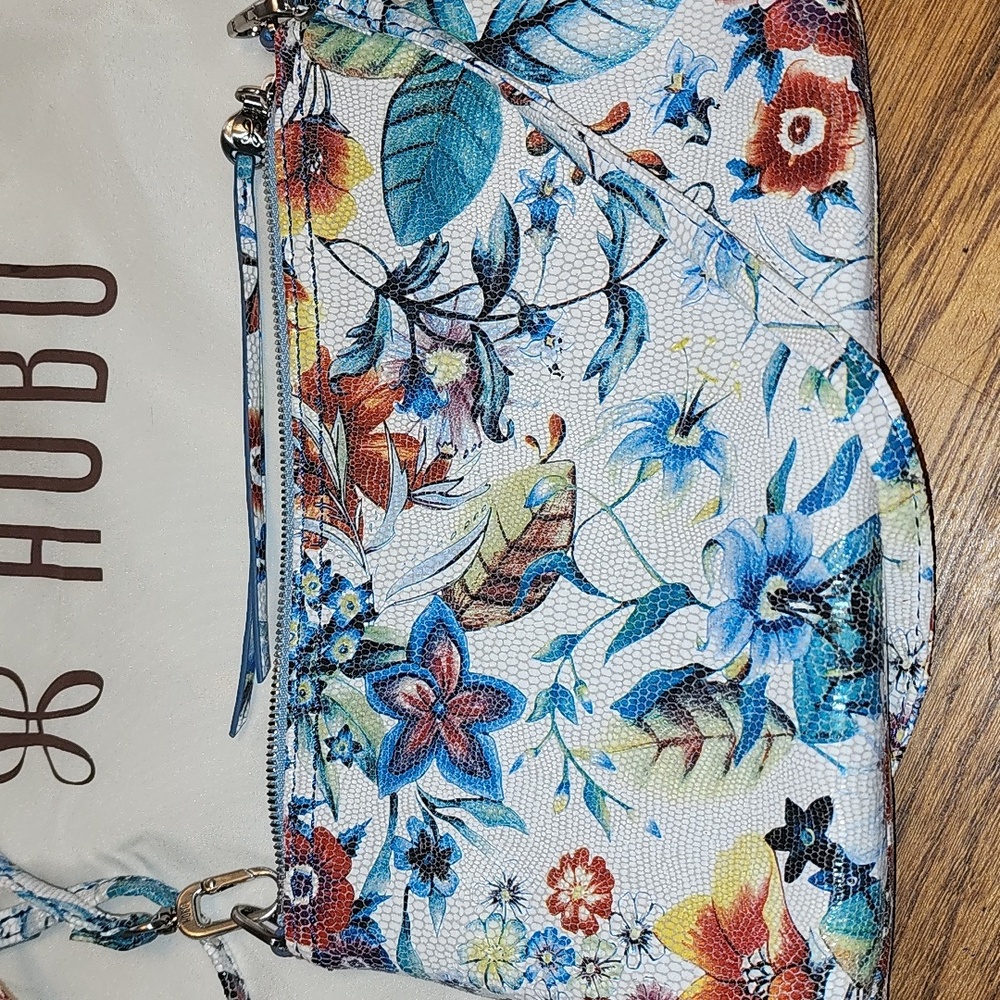 HOBO White Bag with Colorful Strap - Picture 2 of 6